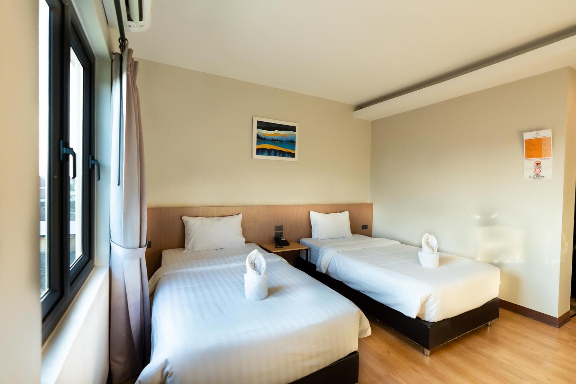 Siri Hotel Vientiane Bagian luar foto